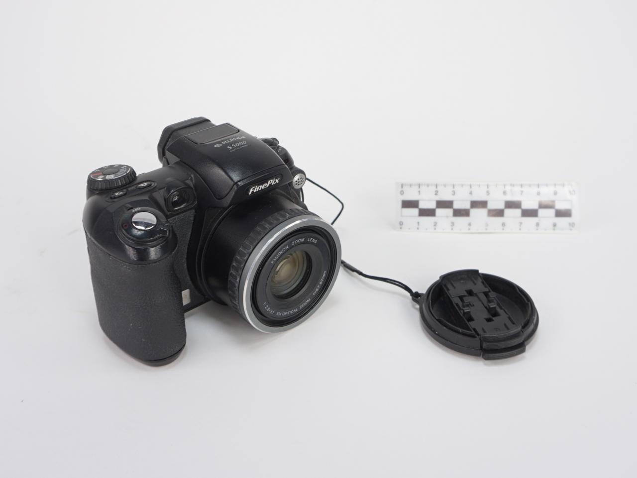 APARAT FOTOGRAFICZNY CYFROWY