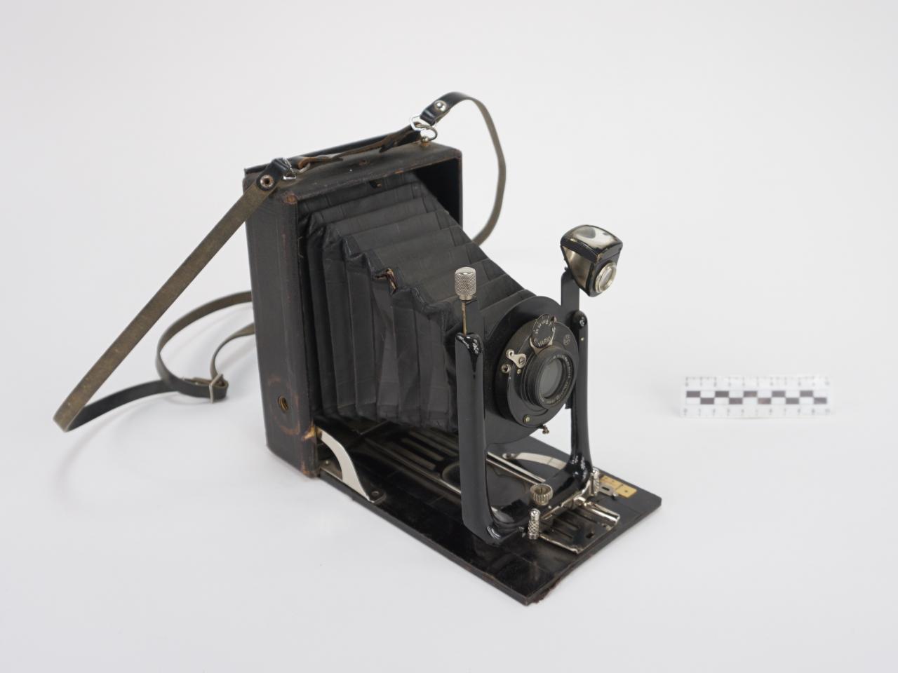 APARAT FOTOGRAFICZNY MIESZKOWY