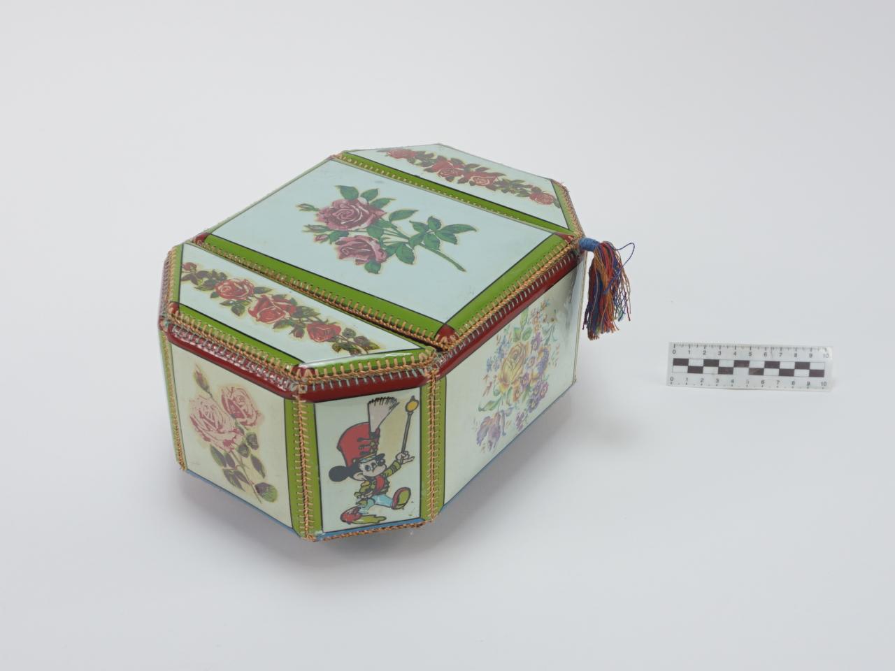 PUDEŁKO SKRZYNECZKA SZKATUŁKA