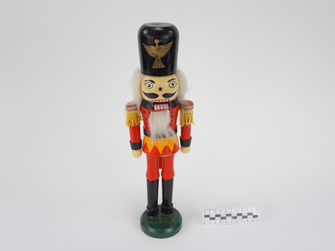 DZIADEK DO ORZECHÓW