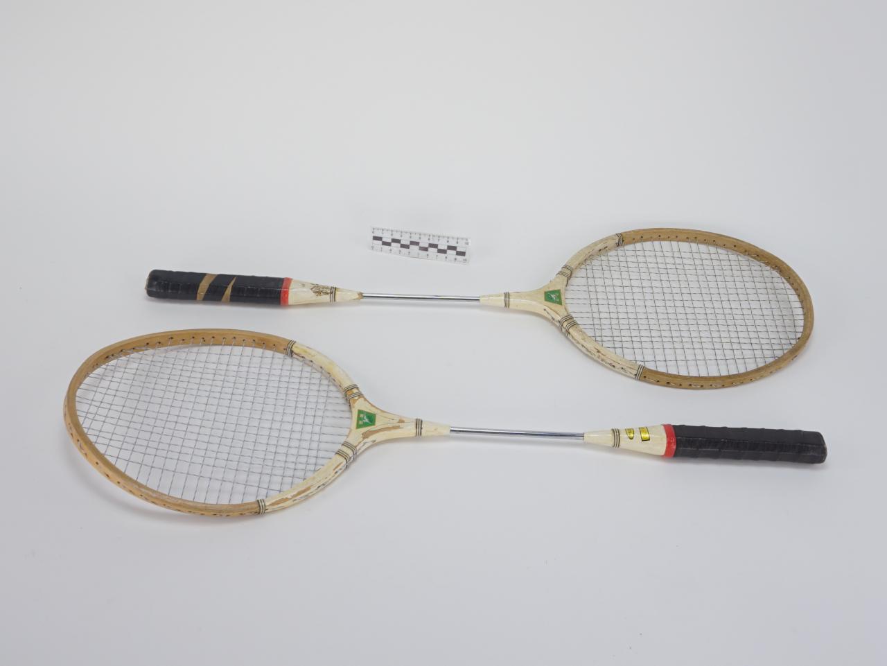 RAKIETA DO BADMINTONA