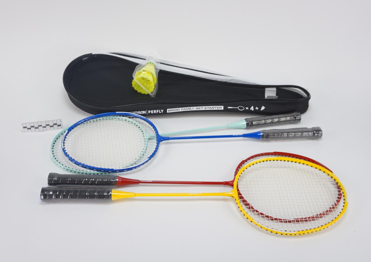 RAKIETA DO BADMINTONA