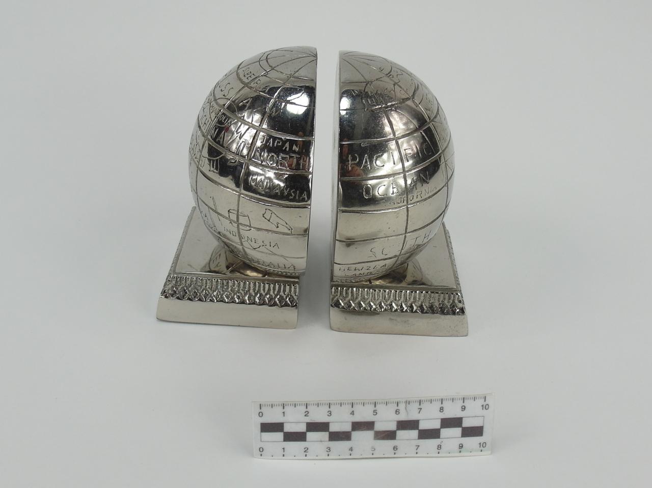 PODPÓRKA DO KSIĄŻEK GLOBUS