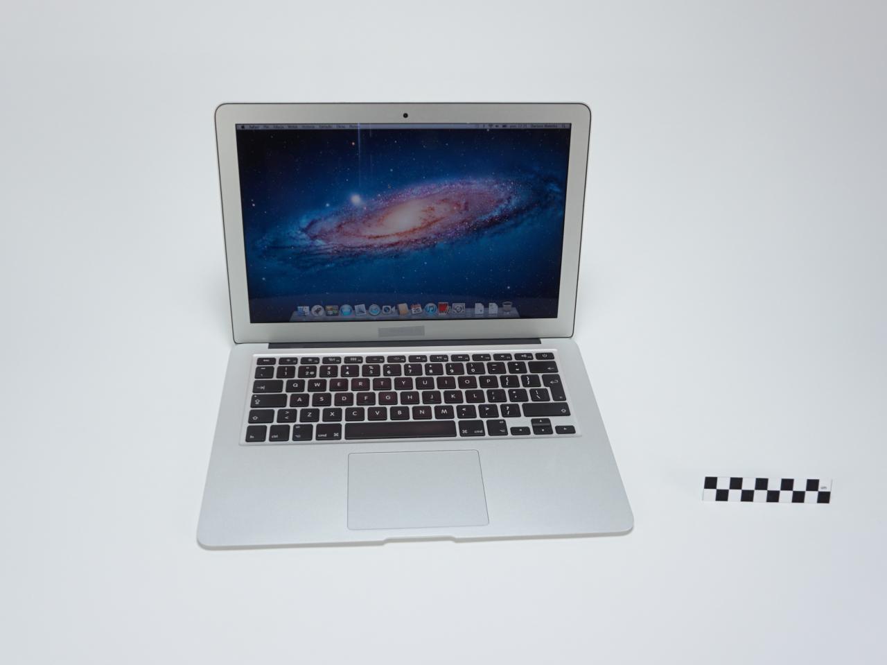 LAPTOP MACBOOK