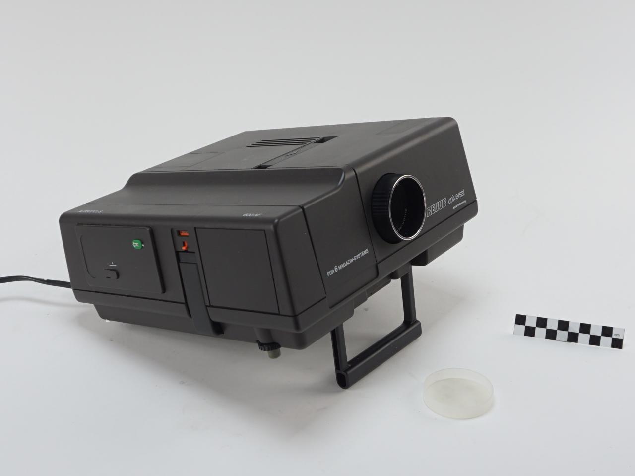 RZUTNIK DO SLAJDÓW PROJEKTOR