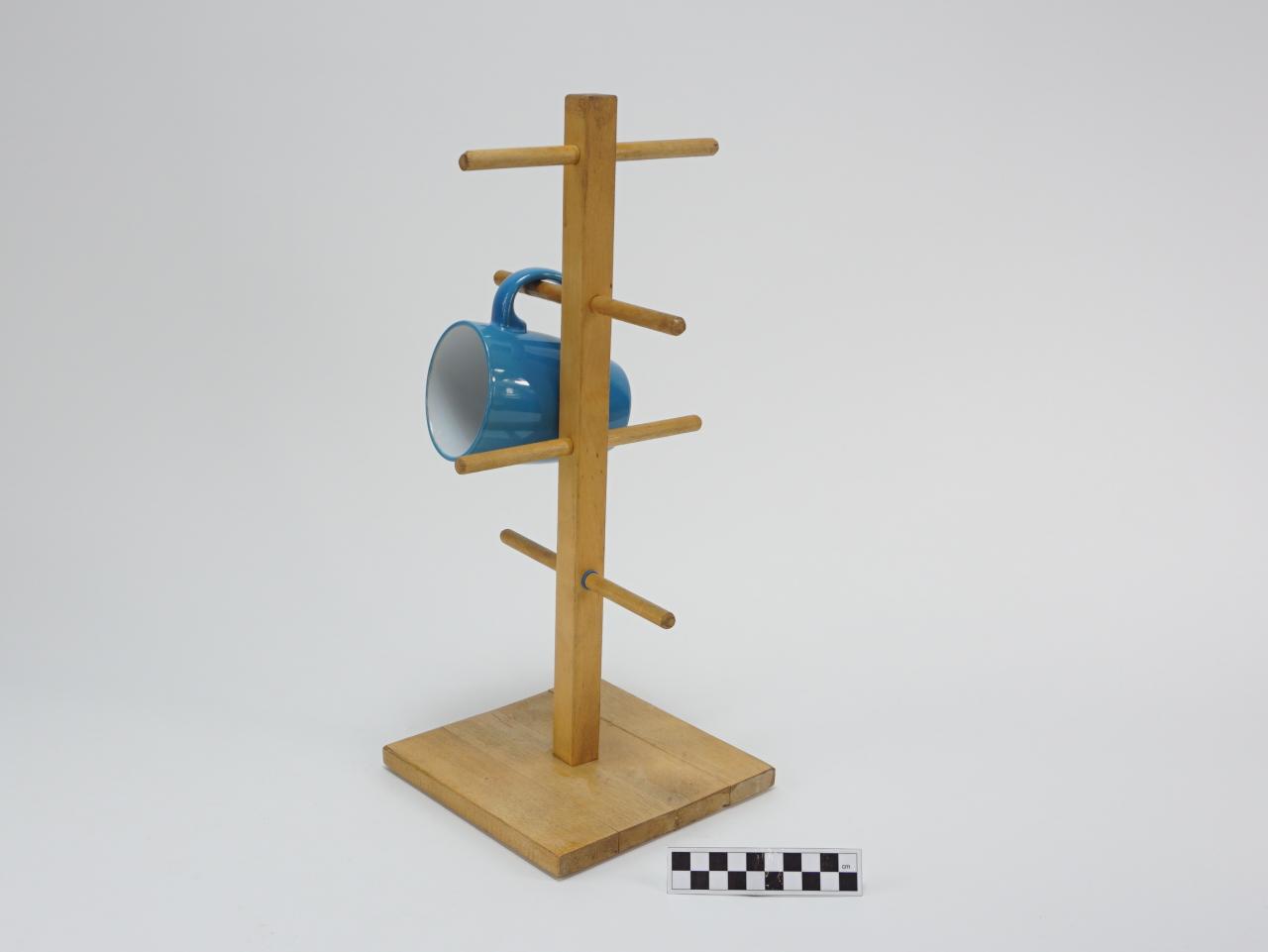 STOJAK NA KUBKI FILIZANKI