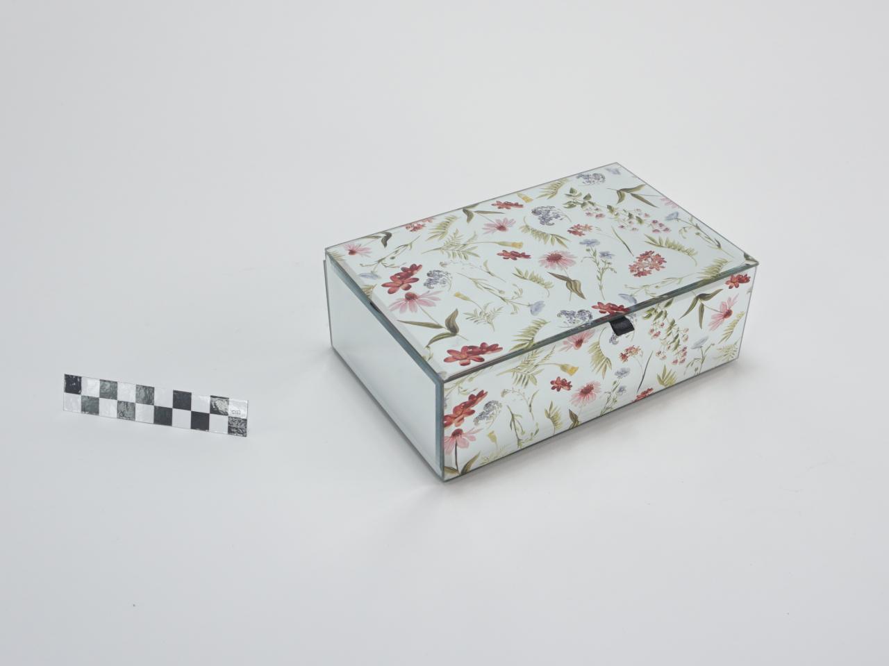 PUDEŁKO SKRZYNECZKA SZKATUŁKA