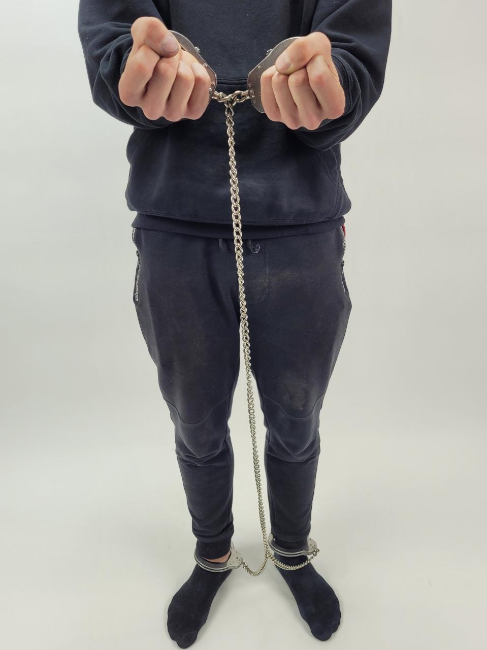 KAJDANKI NA RĘCE - NOGI