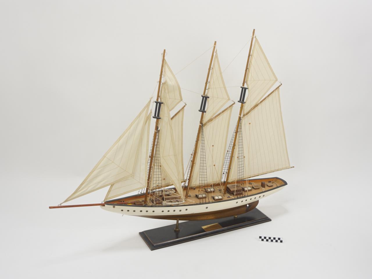 MODEL STATKU FIGURKA