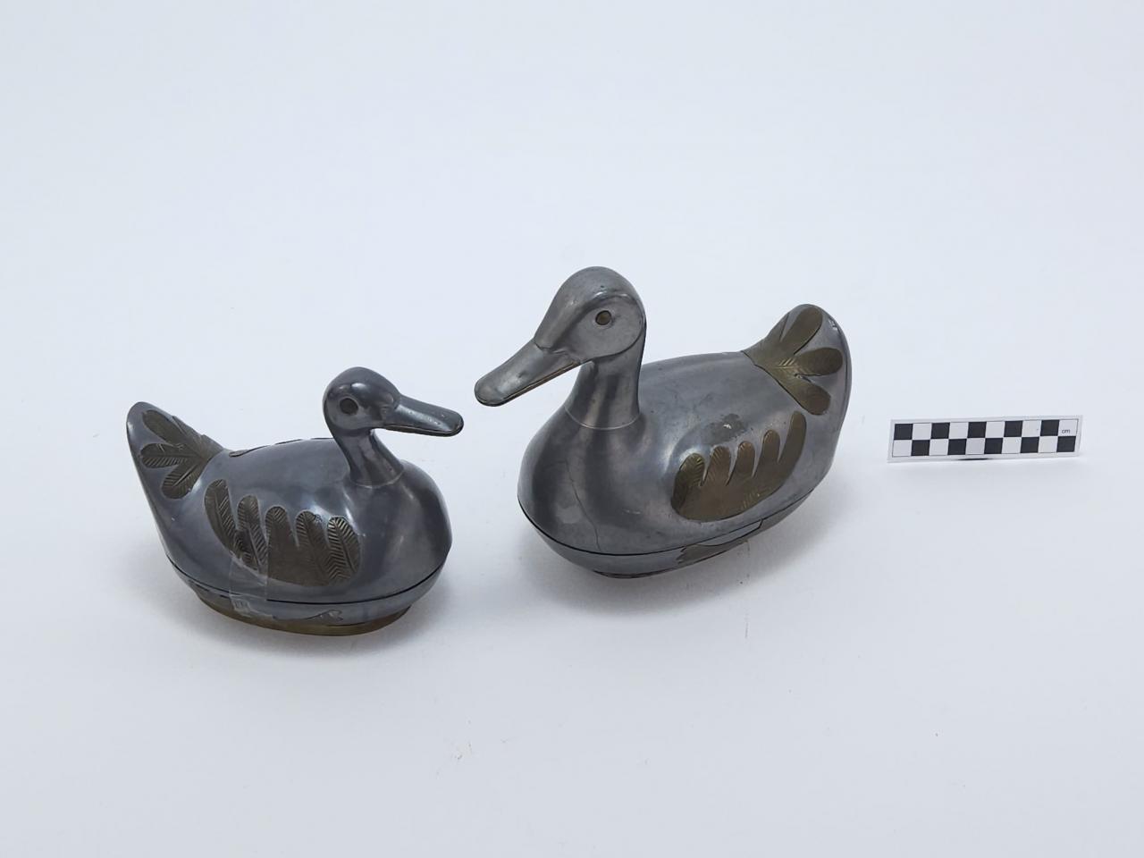 FIGURKA OZDOBNA DEKORACYJNA 