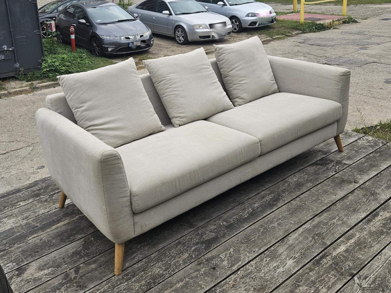 KANAPA SOFA