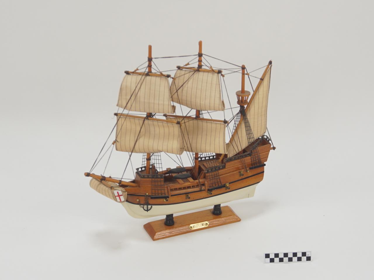 MODEL STATKU FIGURKA