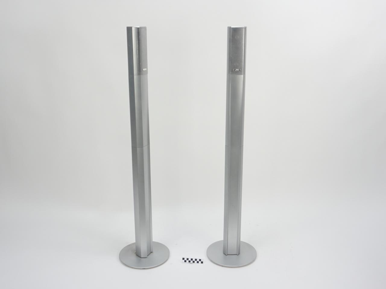 GŁOŚNIKI PODŁOGOWE