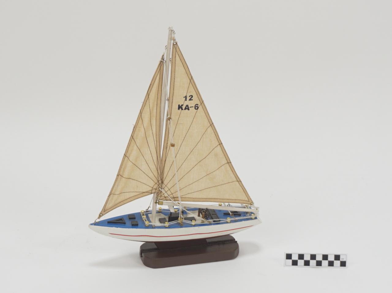 MODEL STATKU FIGURKA