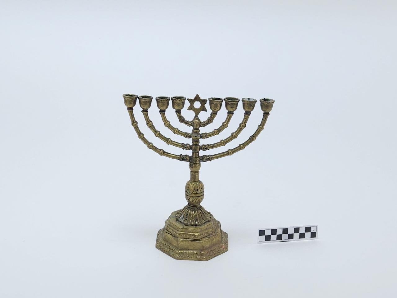 ŚWIECZNIK MENORA
