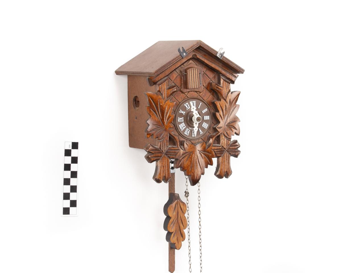 ZEGAR ŚCIENNY Z KUKUŁKĄ	