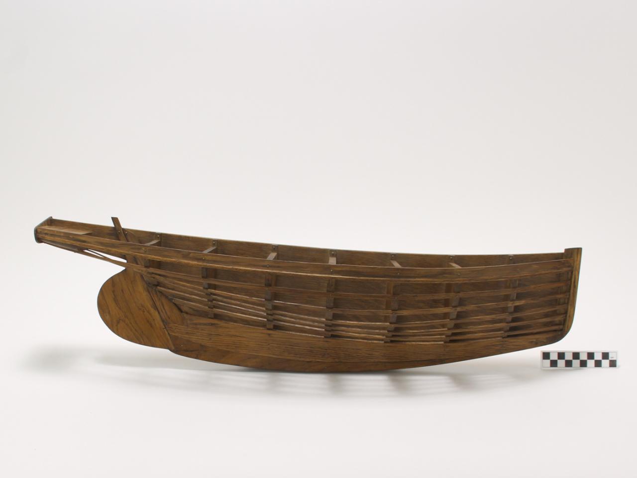 FIGURKA OZDOBNA DEKORACYJNA