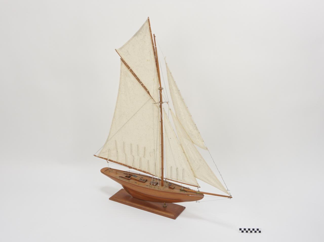 MODEL STATKU FIGURKA