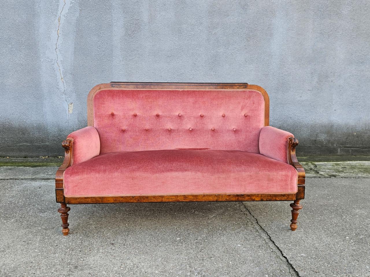 KANAPA SOFA