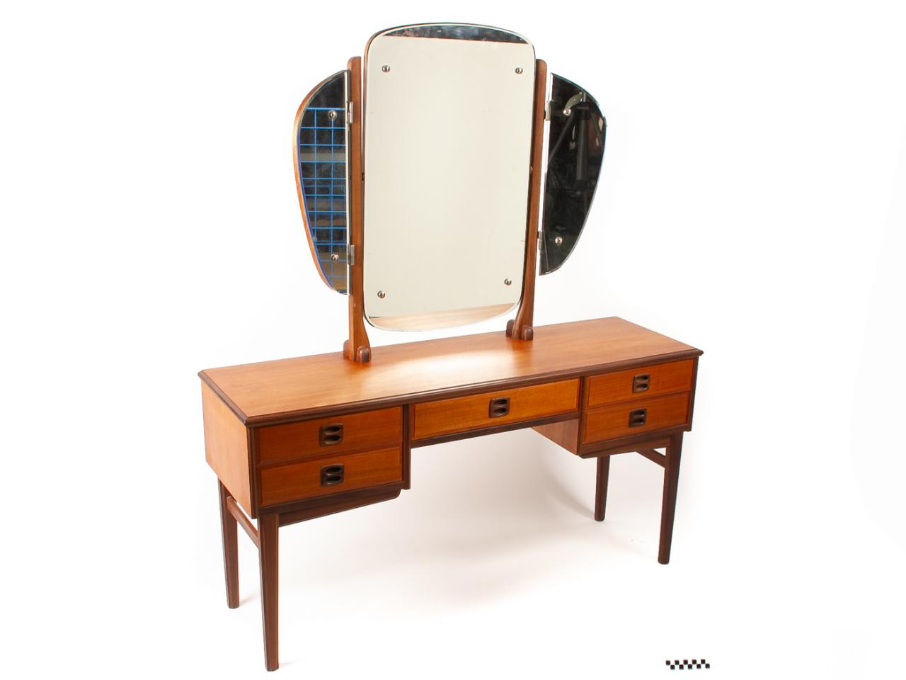 TOALETKA, SKANDYNAWIA LATA 60-TE