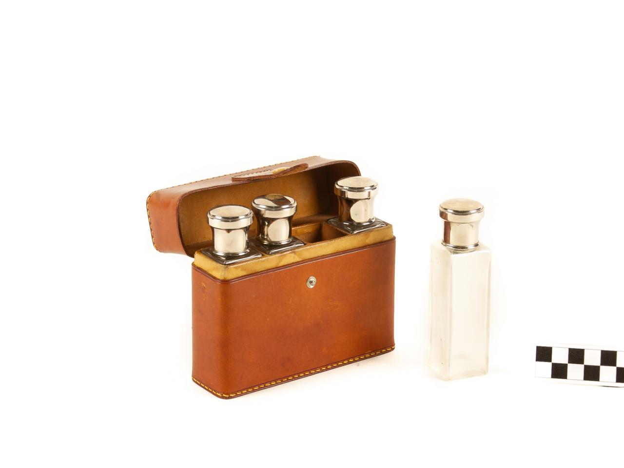 ZESTAW KOLB W SKÓRZANYM ETUI