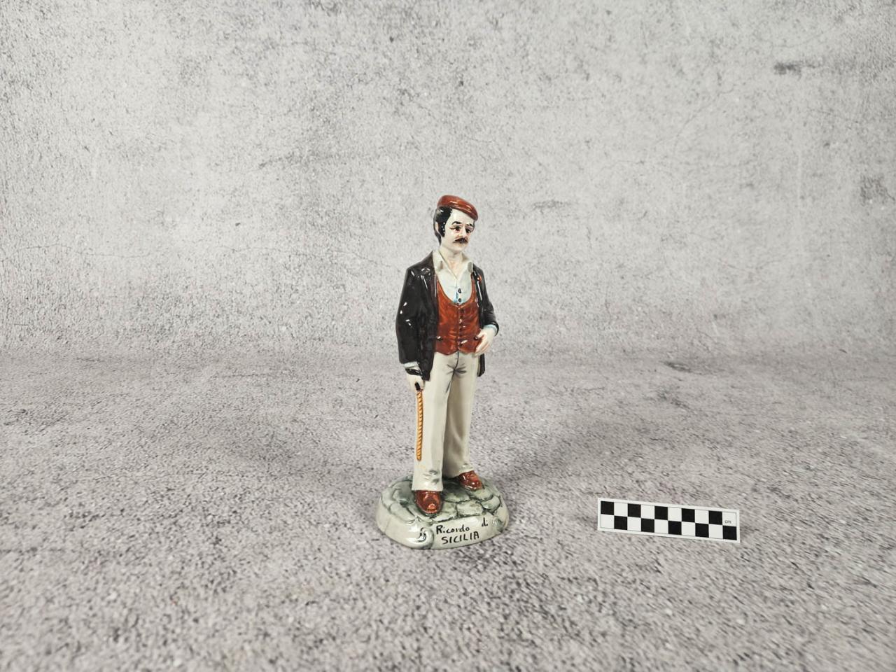 FIGURKA OZDOBNA DEKORACYJNA