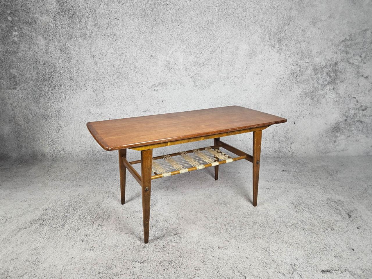 STOLIK KAWOWY, SKANDYNAWSKI