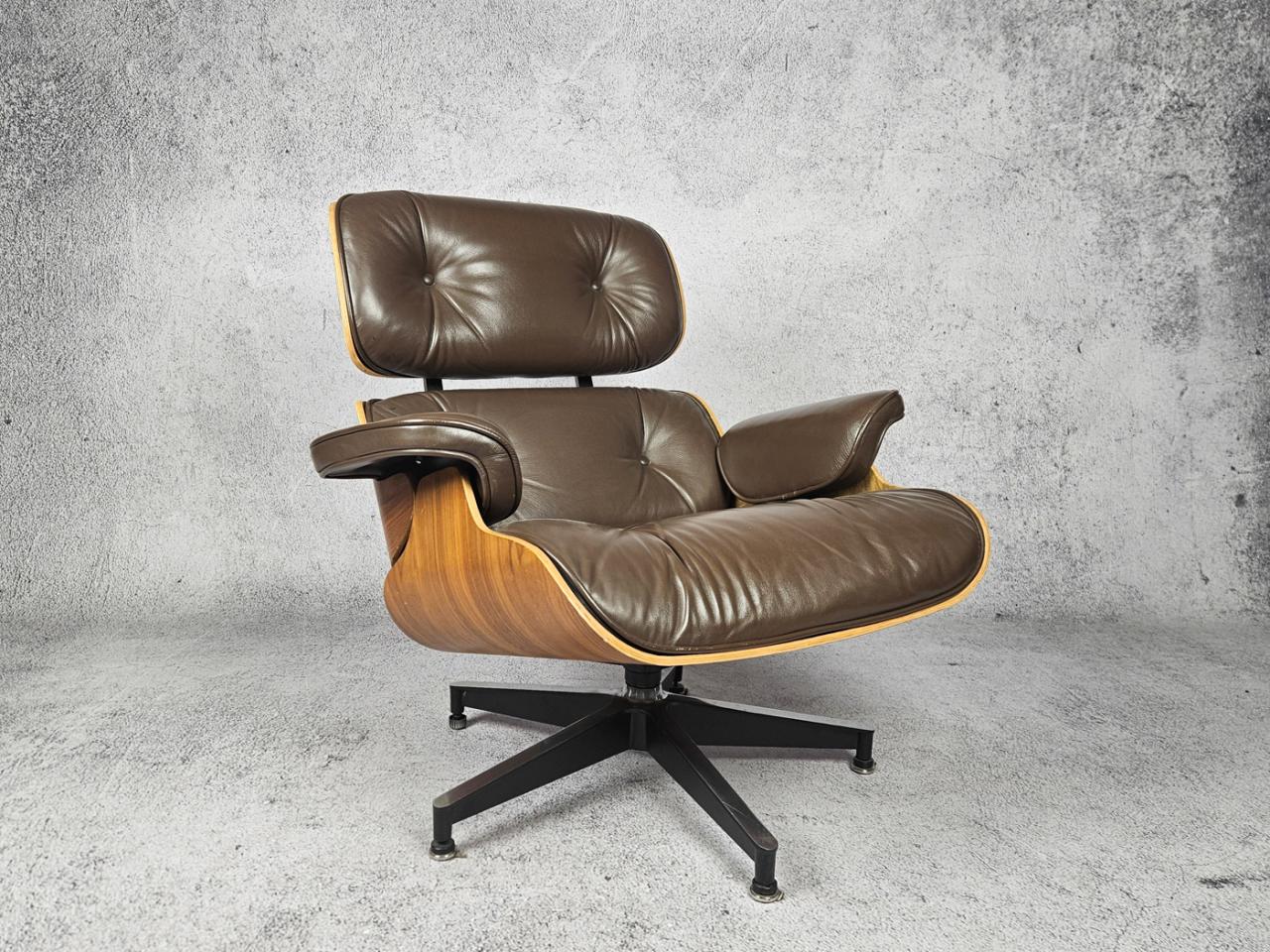 FOTEL OBROTOWY INSP. VITRA EAMS