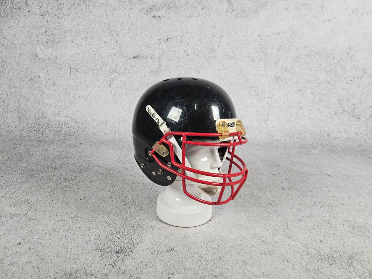 KASK DO FUTBOLU AMERYKAŃSKIEGO