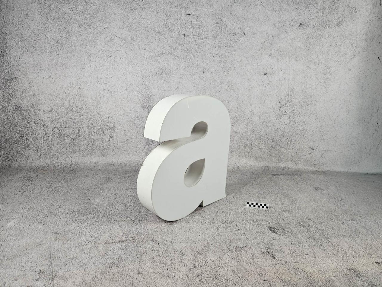 LITERY PODŚWIETLANE