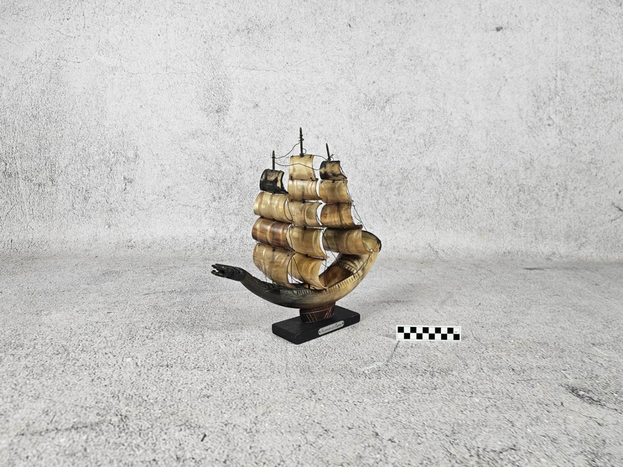 MODEL STATKU FIGURKA