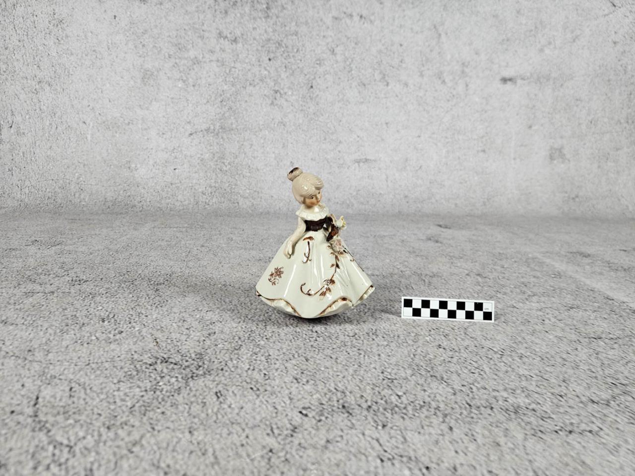 FIGURKA OZDOBNA DEKORACYJNA, POZYTYWKA