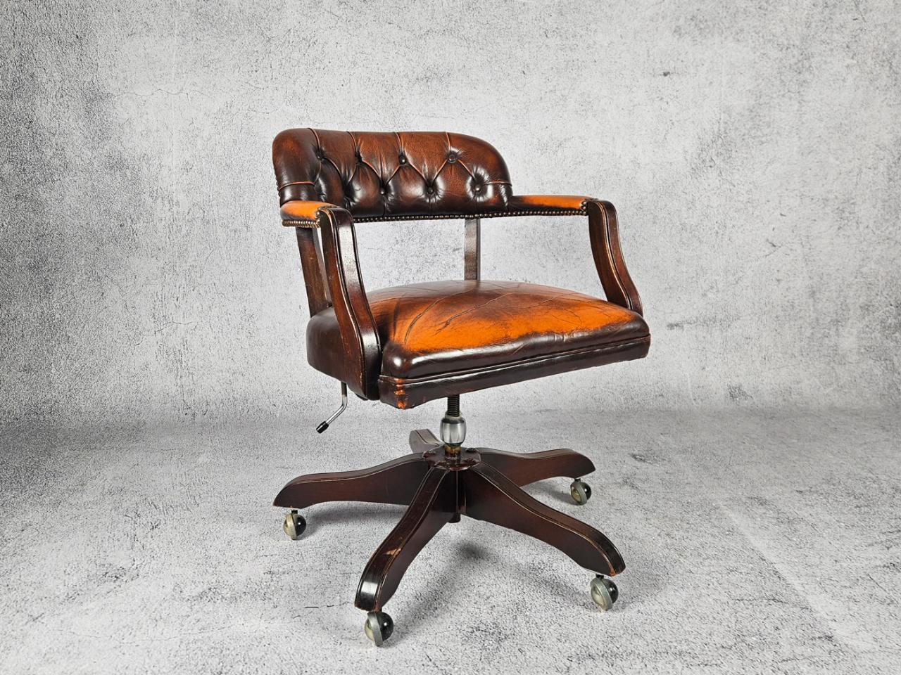 KRZESŁO BIUROWE OBROTOWE