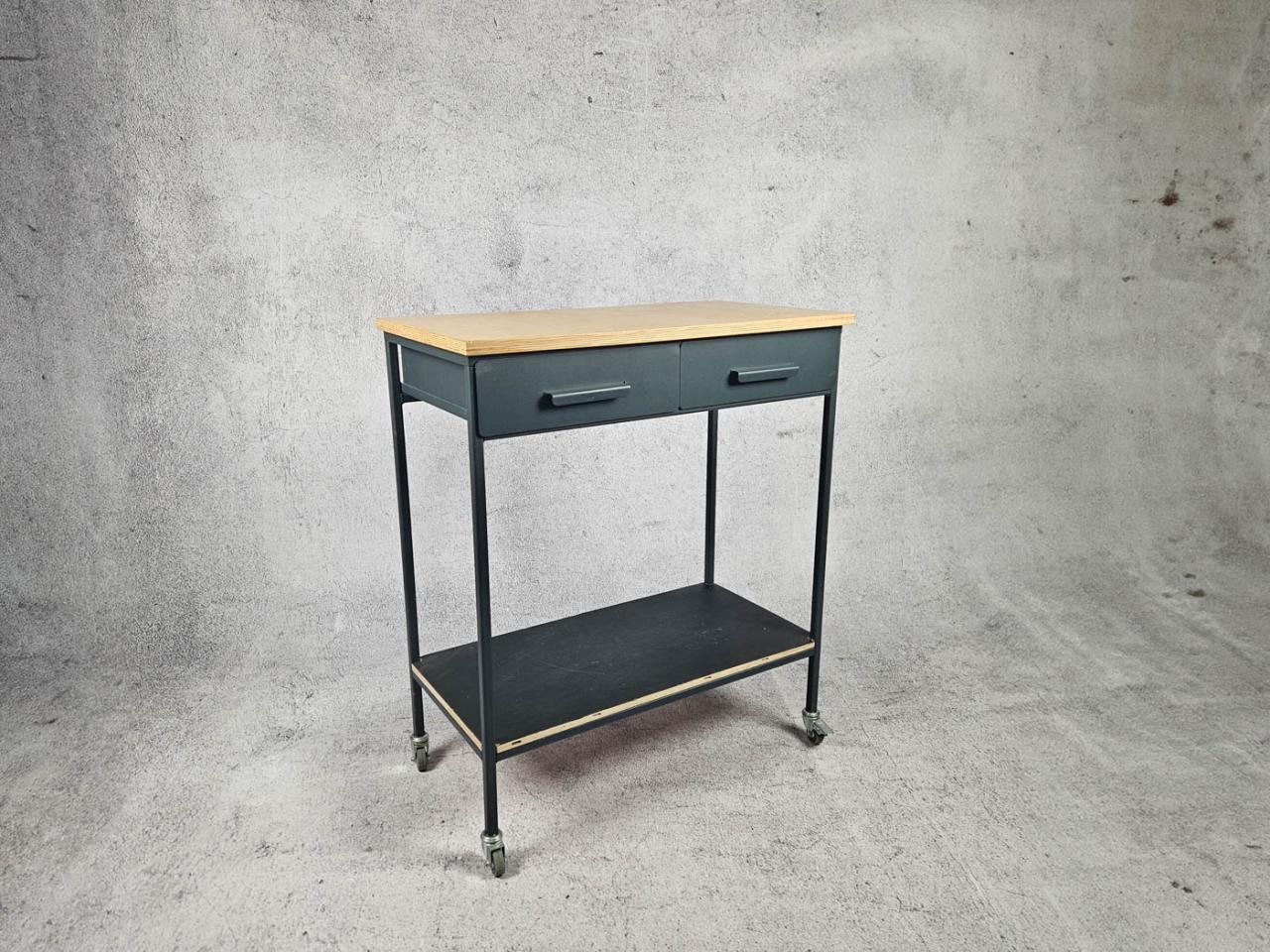 POMOCNIK NA KÓŁKACH