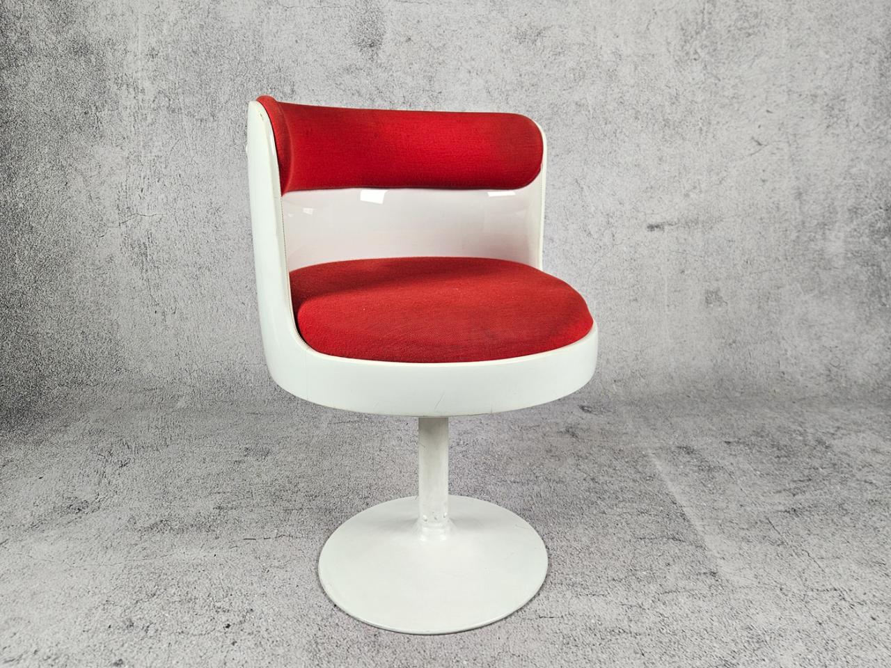 KRZESŁO, LATA 70-TE