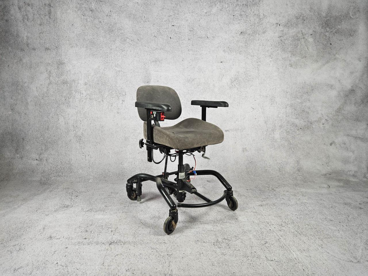 FOTEL KRZESŁO BARIATRYCZNE