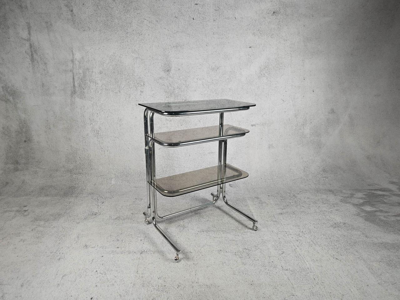 POMOCNIK NA KÓŁKACH