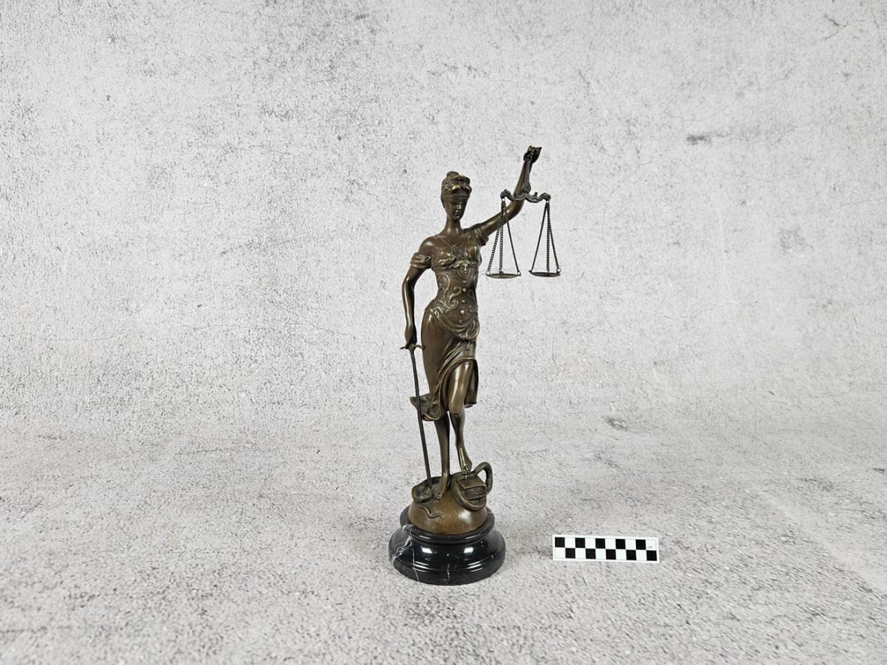 TEMIDA FIGURKA OZDOBNA DEKORACYJNA