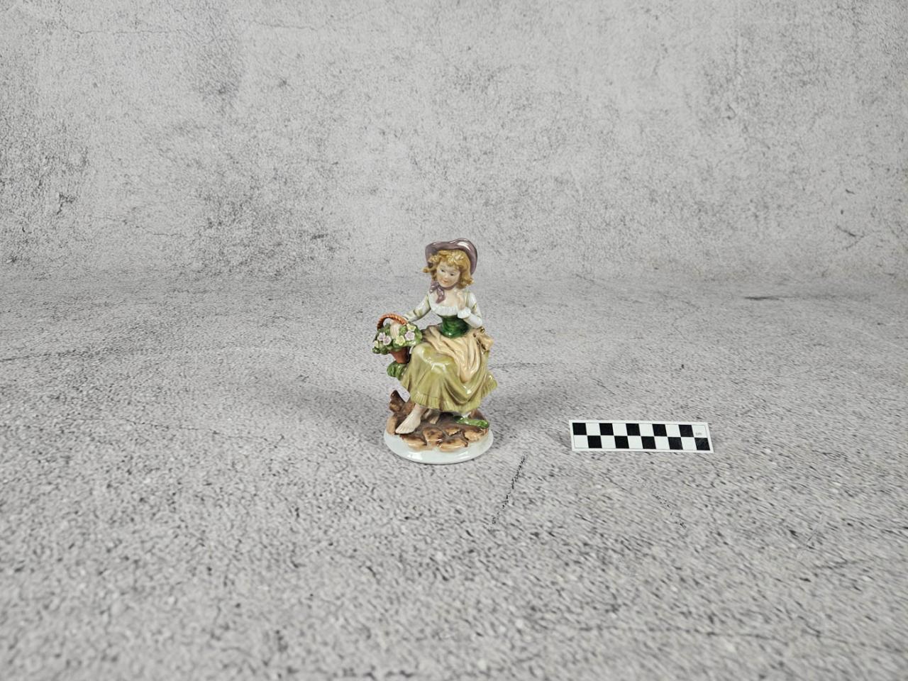 FIGURKA OZDOBNA DEKORACYJNA