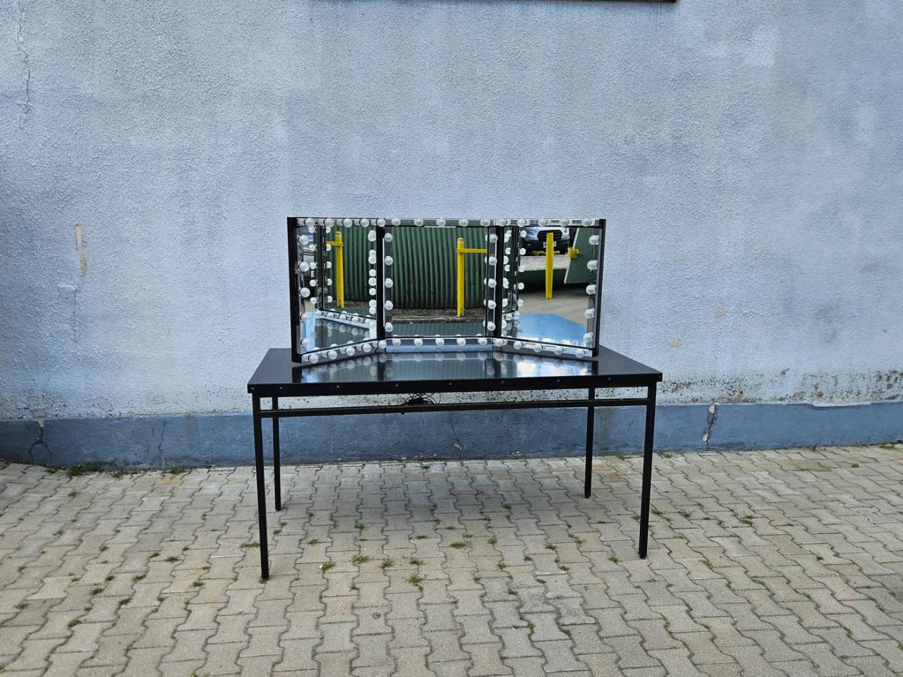 TOALETKA LUSTRO MAKEUP