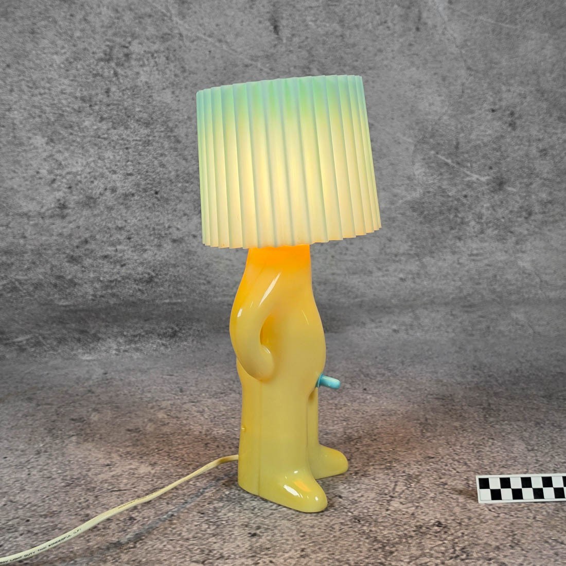 LAMPA STOŁOWA MR. P "ONE MAN SHY", CH. PLYPETCH, TAJLANDIA LATA 00