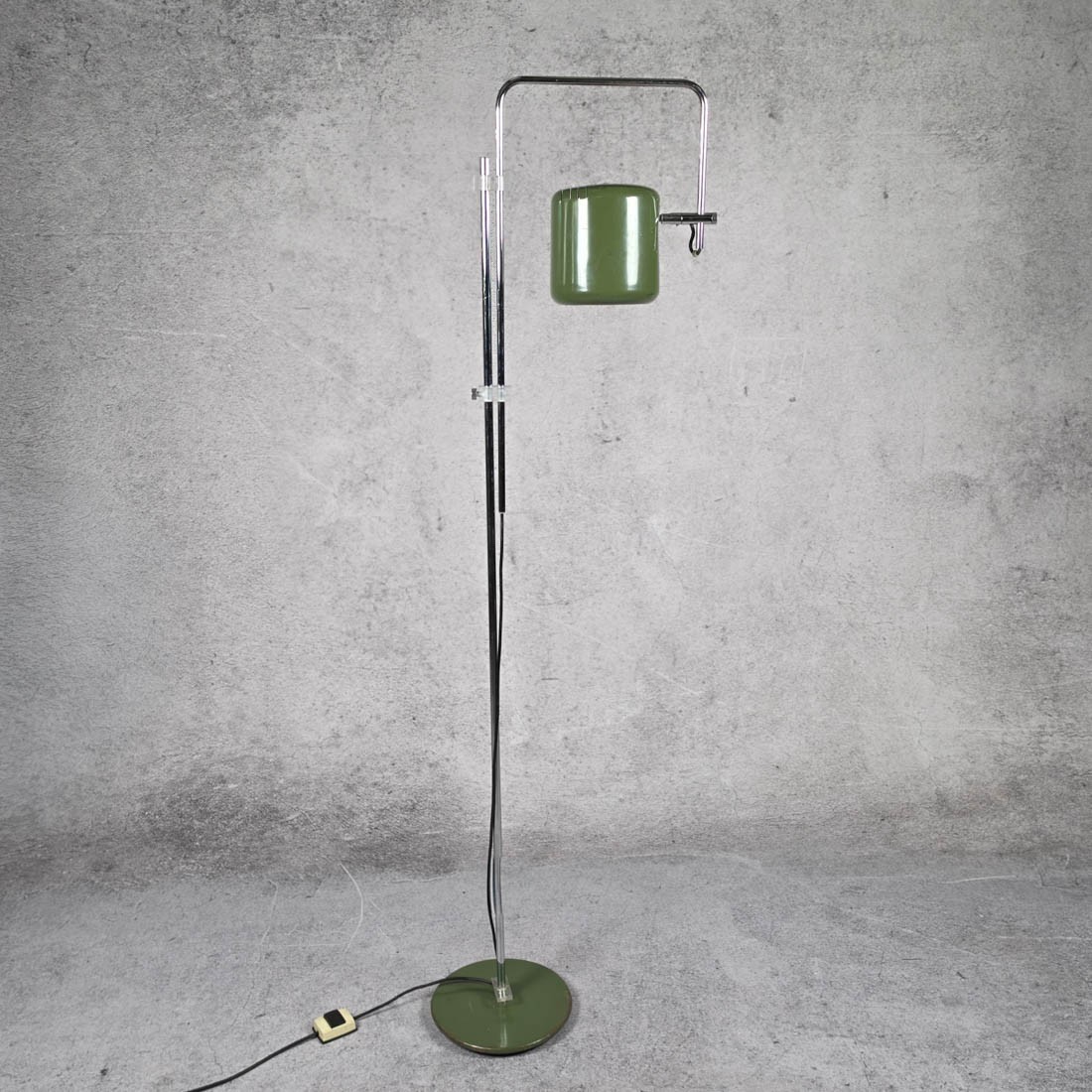 LAMPA PODŁOGOWA