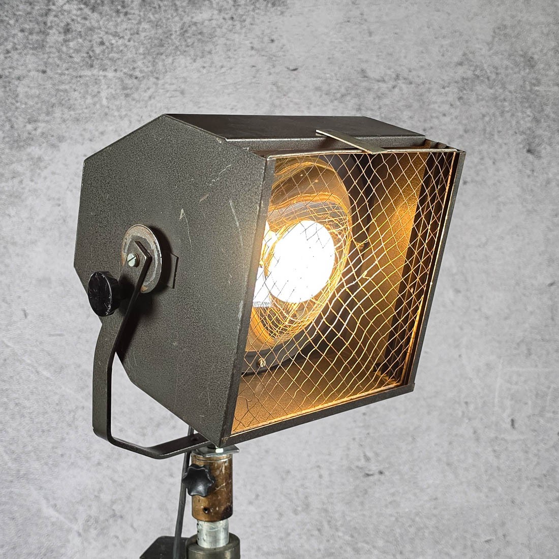 LAMPA FILMOWA