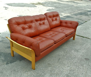 KANAPA SOFA