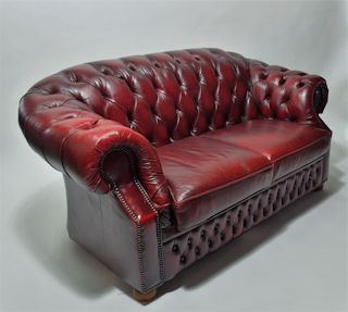KANAPA SOFA