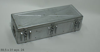 SKRZYNIA Z OKRĘTU PODWODNEGO