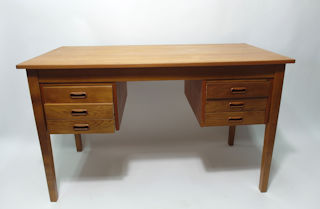 BIURKO SKANDYNAWSKIE