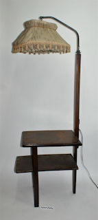 LAMPA PODŁOGOWA ZE STOLIKIEM 