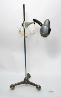 LAMPA MEDYCZNA PODŁOGOWA