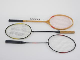 RAKIETA DO BADMINTONA